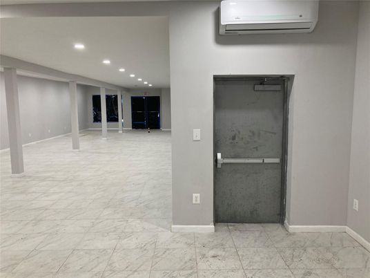 Empty room, Interior, Marble, Recessed Lighting