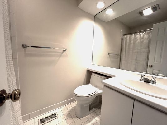 Bathroom, Interior, Recessed Lighting