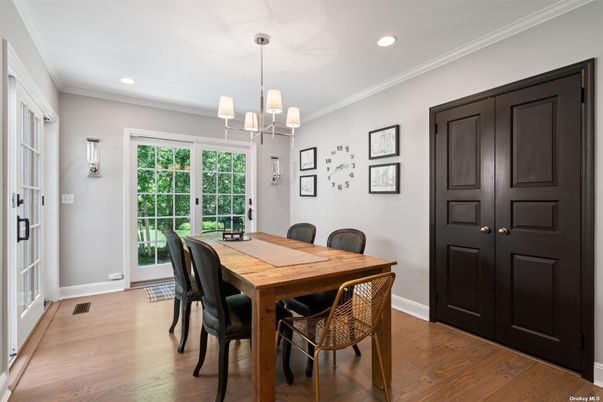 Chandelier, Dining room, Interior, Recessed Lighting, Wood Texture Flooring