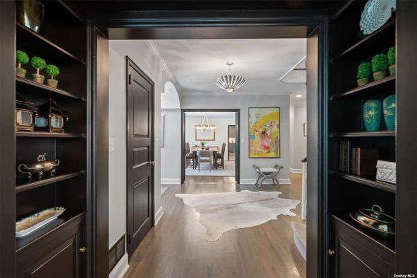 Chandelier, Interior, Wood Texture Flooring