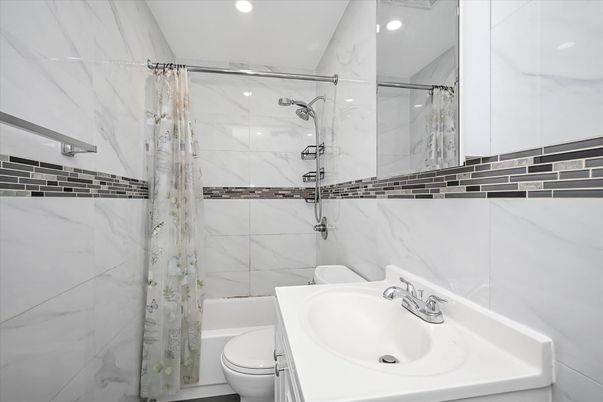 Bathroom, Interior, Marble Walls, Recessed Lighting