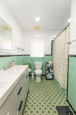 Bathroom, Interior, Recessed Lighting