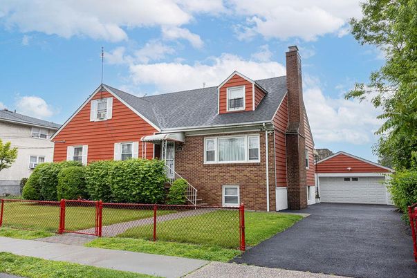 Detached Garage, Exterior, Facade, Brick Facade, Cape Cod