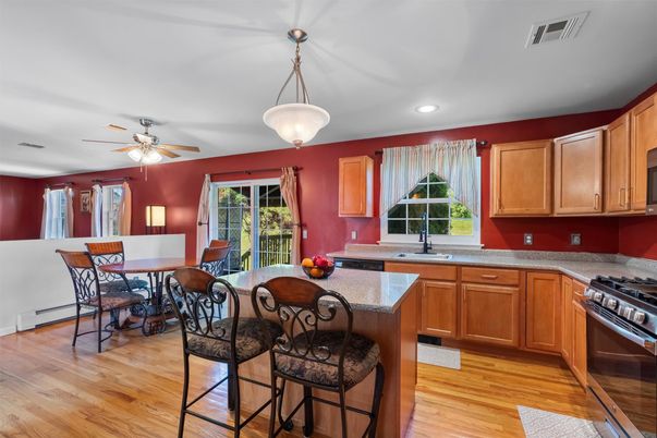 Dining room, Interior, Kitchen, Pendant Lights, Recessed Lighting, Wood Texture Flooring