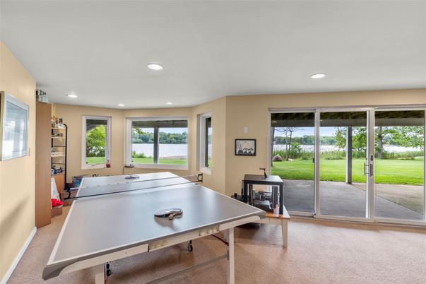 Game Room, Interior, Recessed Lighting, Water