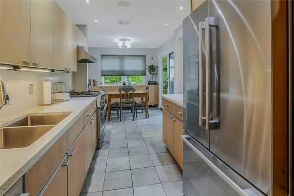 Dining room, Interior, Kitchen, Recessed Lighting, Stainless Steel Appliances