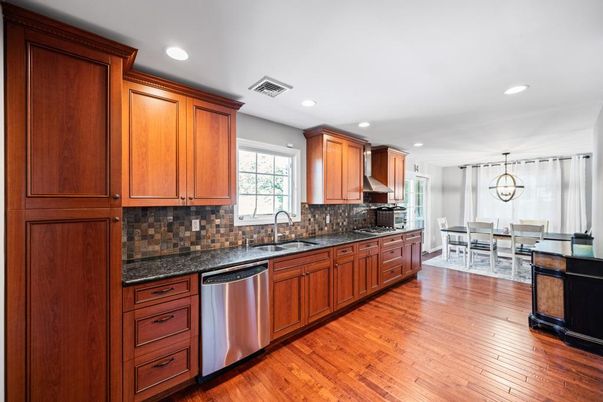 Dining room, Interior, Kitchen, Pendant Lights, Recessed Lighting, Wood Texture Flooring