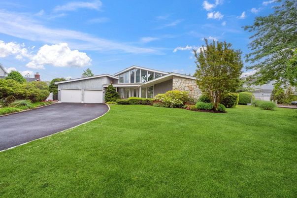 Backyard, Detached Garage, Exterior