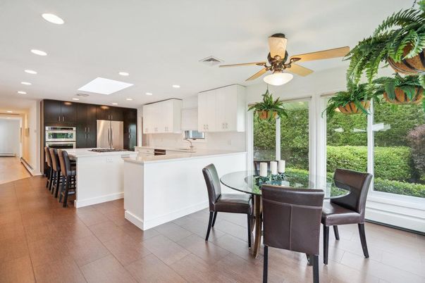 Dining room, Interior, Kitchen, Recessed Lighting, Stainless Steel Appliances