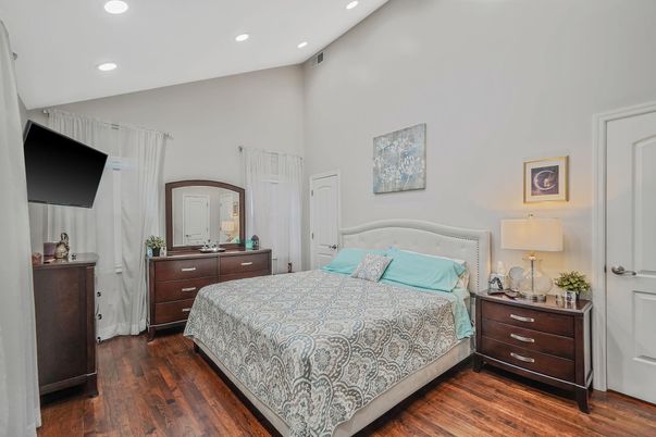 Bedroom, Interior, Recessed Lighting, Wood Texture Flooring