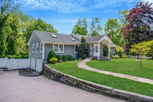Backyard, Exterior, Facade, Cape Cod