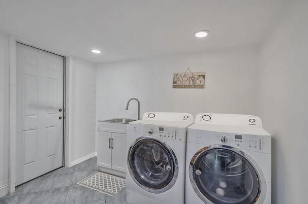 Interior, Recessed Lighting, Washer
