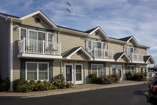 Exterior, Facade, American Craftsman