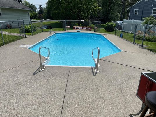 Exterior, Pool