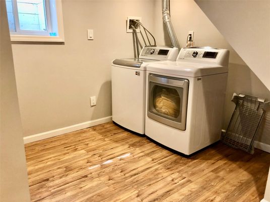 Interior, Washer, Wood Texture Flooring