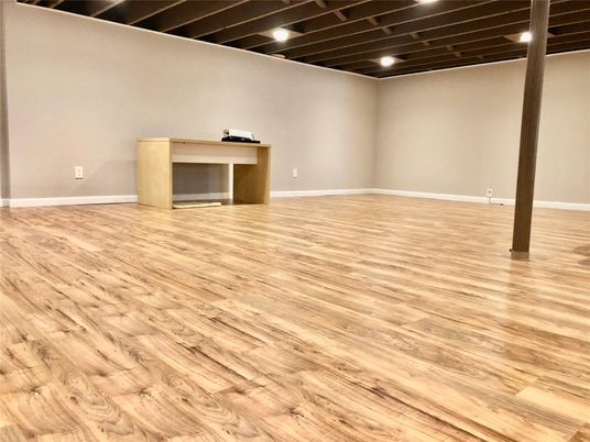 Empty room, Interior, Recessed Lighting, Wood Texture Flooring