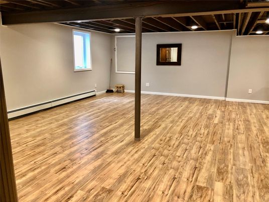 Empty room, Interior, Wooden Beams, Wood Texture Flooring