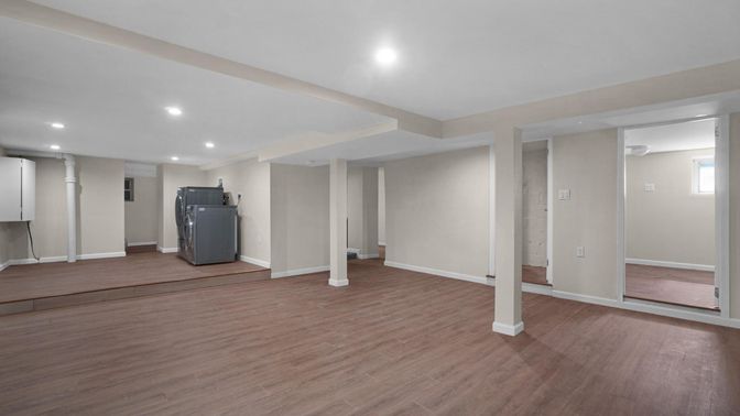Empty room, Interior, Recessed Lighting, Wood Texture Flooring