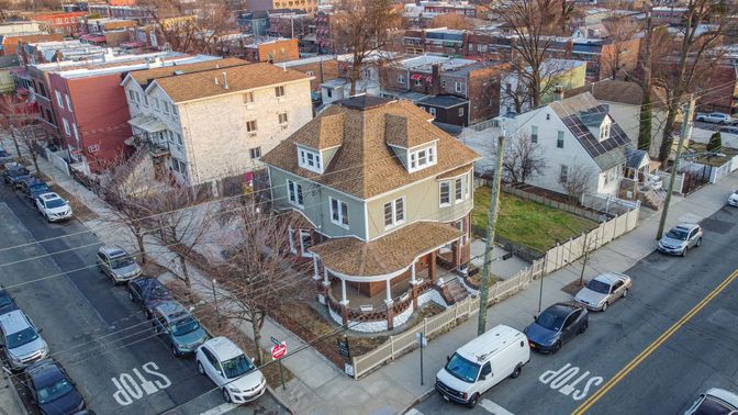 Exterior, Drone