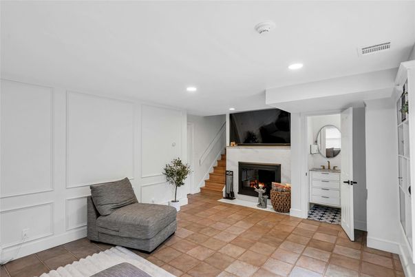 Fireplace, Interior, Recessed Lighting