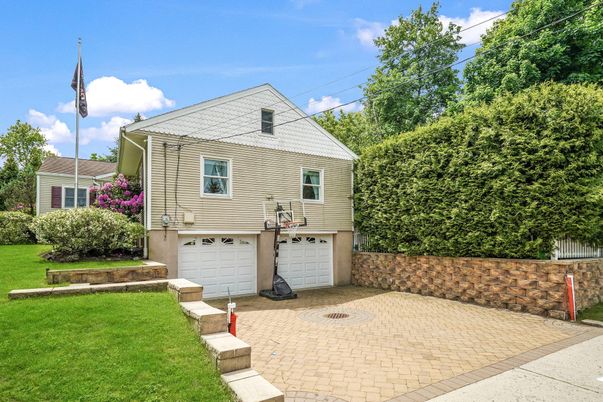 Attached, Exterior, Facade, Raised Ranch