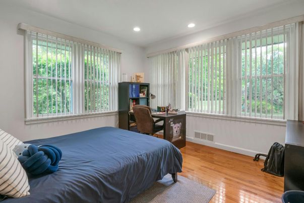 Bedroom, Home Office, Interior, Recessed Lighting, Wood Texture Flooring