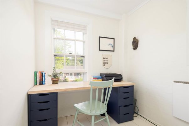 Home Office, Interior