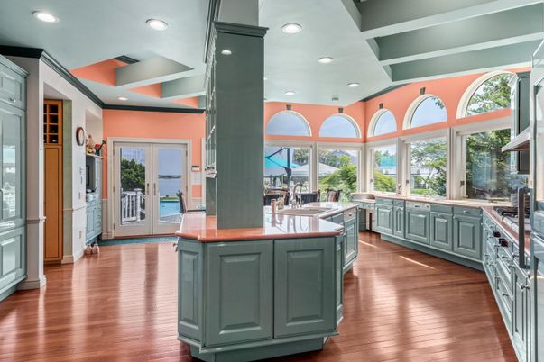 Interior, Kitchen, Recessed Lighting, Water, Wood Texture Flooring