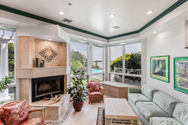 Fireplace, Interior, Living room, Recessed Lighting