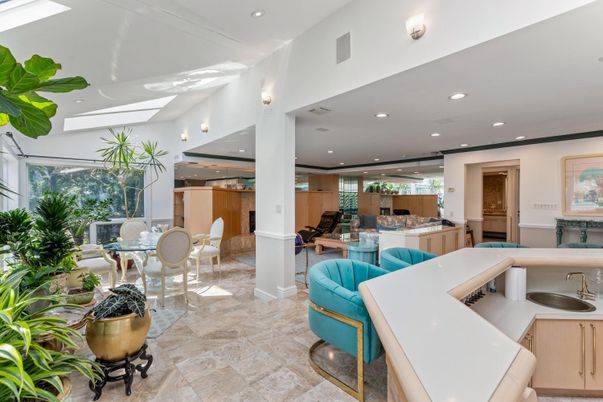 Dining room, Interior, Kitchen, Recessed Lighting