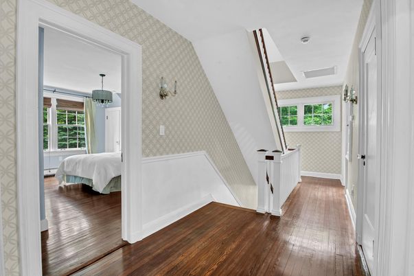 Bedroom, Interior, Pendant Lights, Wood Texture Flooring