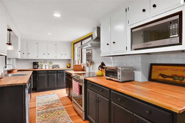 Interior, Kitchen, Pendant Lights, Recessed Lighting, Wood Texture Flooring