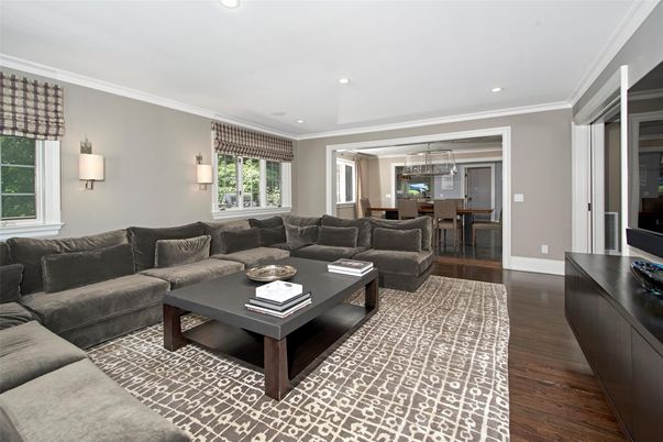 Dining room, Interior, Living room, Pendant Lights, Recessed Lighting, Wood Texture Flooring