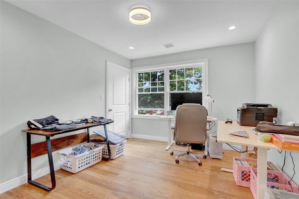 Home Office, Interior, Recessed Lighting, Wood Texture Flooring