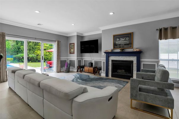 Fireplace, Interior, Living room, Recessed Lighting