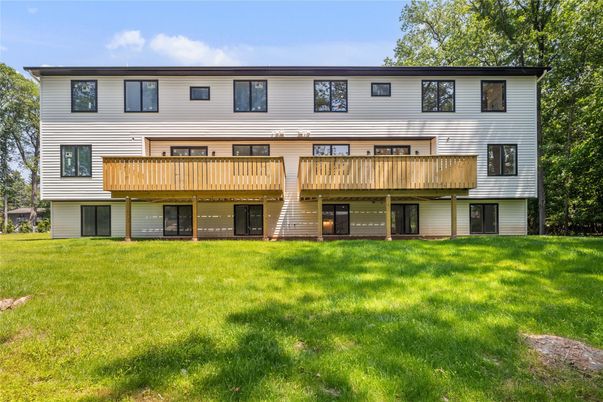 Backyard, Exterior, Facade, Raised Ranch
