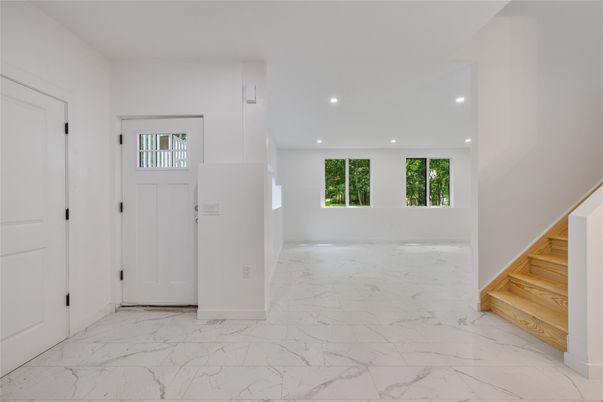 Empty room, Interior, Marble, Recessed Lighting