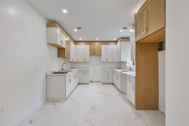 Interior, Kitchen, Marble, Recessed Lighting