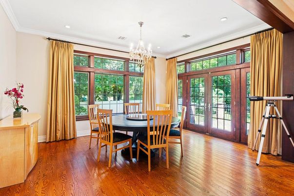 Chandelier, Dining room, Interior, Recessed Lighting, Wood Texture Flooring