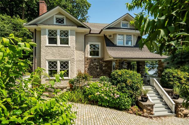 Exterior, Facade, Brick Facade, Queen Anne Victorian