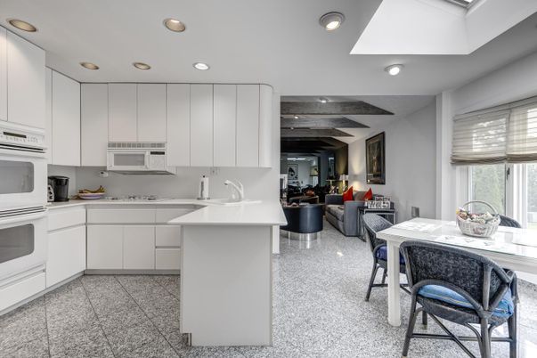 Dining room, Interior, Kitchen, Living room, Recessed Lighting, Stainless Steel Appliances