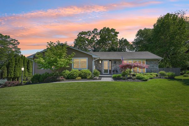 Backyard, Exterior, Facade, Ranch