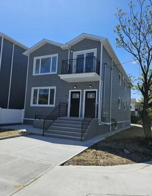 Exterior, Facade, American Craftsman