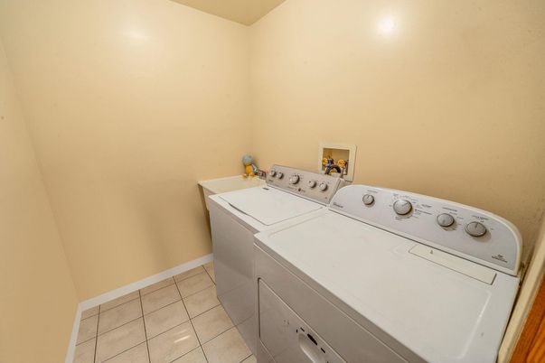 Interior, Washer