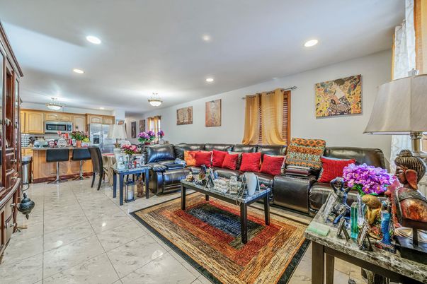 Interior, Kitchen, Living room, Marble, Recessed Lighting
