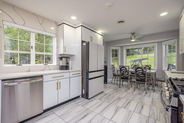 Dining room, Interior, Kitchen, Recessed Lighting