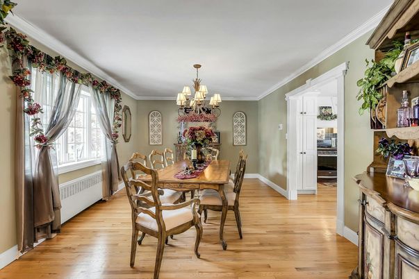 Chandelier, Dining room, Interior, Wood Texture Flooring