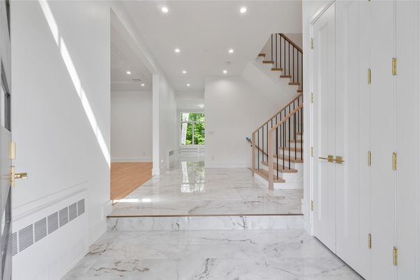 Empty room, Interior, Marble, Recessed Lighting