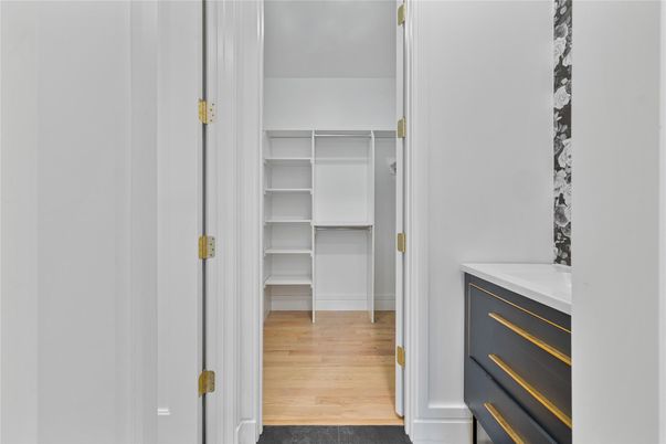 Interior, Walk-in Closets, Wood Texture Flooring