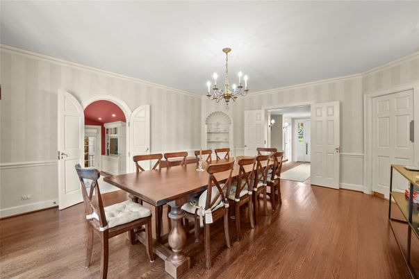 Chandelier, Dining room, Interior, Recessed Lighting, Wood Texture Flooring